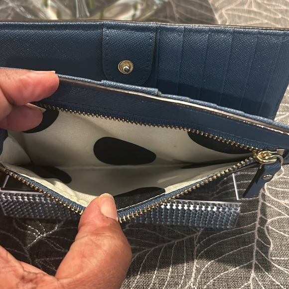 Kate spade large slim bifold wallet NWT - Picture 9 of 11